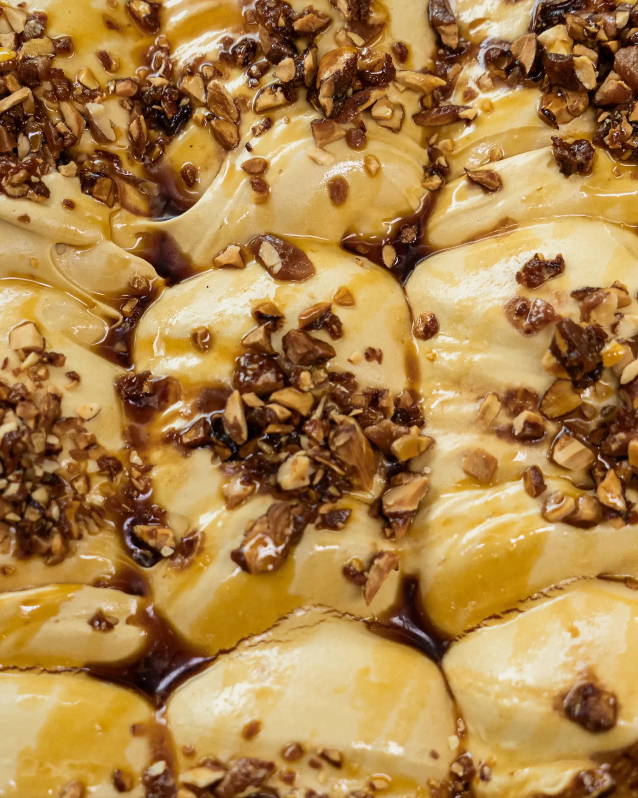 Artisan Gelato Bali – Nalu Gelato Creamy Gelato with Nut Topping